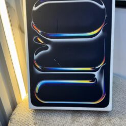 Apple Ipad Pro M4 Chip | 256 gb Wifi + Cellular | 40 cycle counts | 2025 September warranty